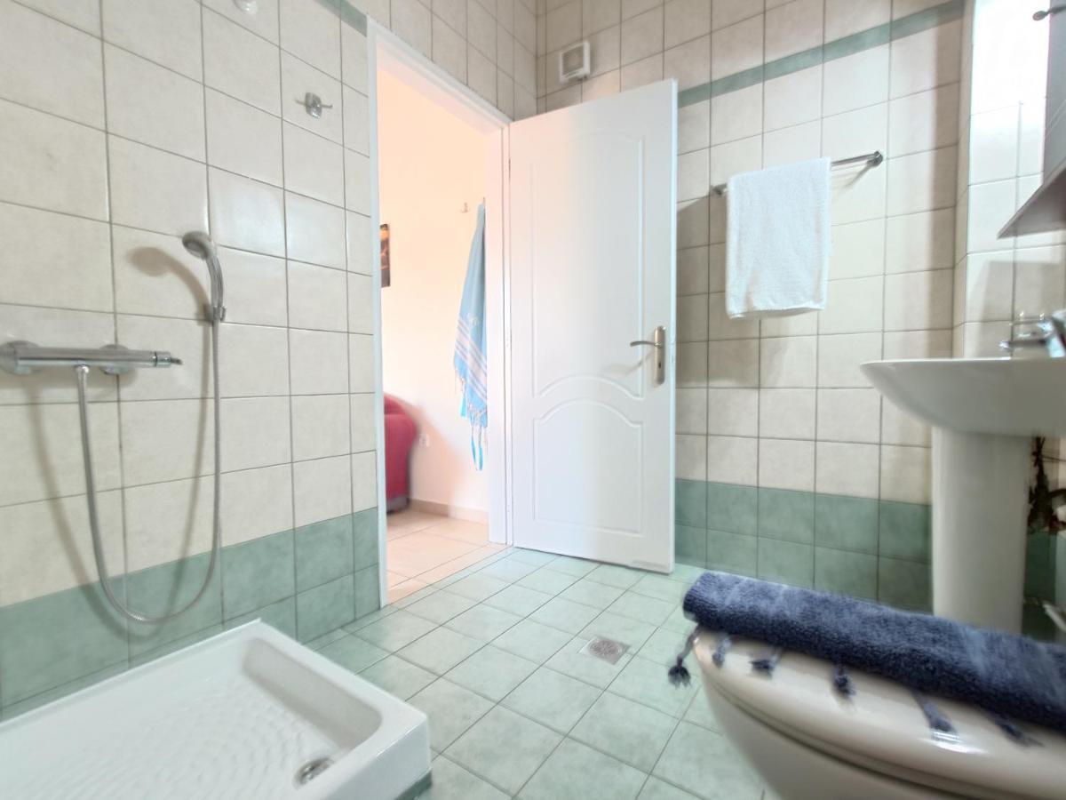 Iris Apartments Ithaca 바티 외부 사진